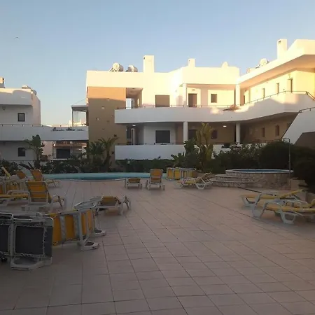 Apartment T2 De Luxo Em Albur-village A 10 Minutos Da A Pe