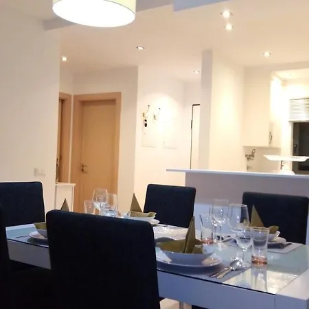 Apartment T2 De Luxo Em Albur-village A 10 Minutos Da A Pe Alvor