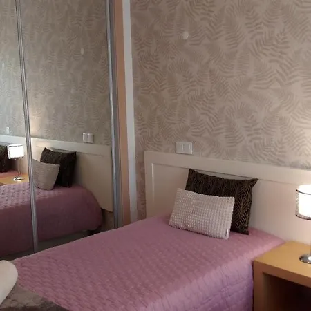 Apartment T2 De Luxo Em Albur-village A 10 Minutos Da A Pe
