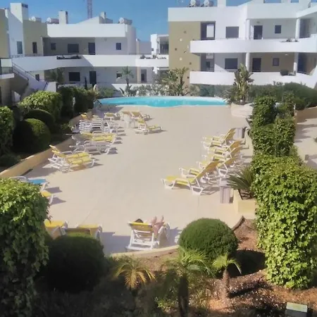 T2 De Luxo Em Albur-village A 10 Minutos Da A Pe Apartment