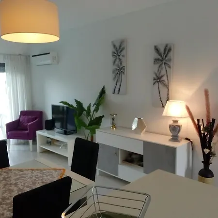 Apartment T2 De Luxo Em Albur-village A 10 Minutos Da A Pe