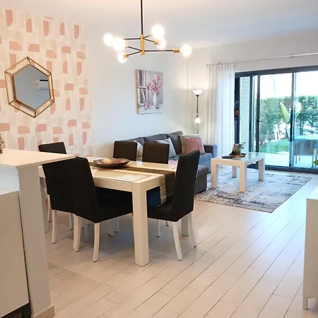 T2 De Luxo Em Albur-village A 10 Minutos Da A Pe *
