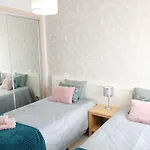 T2 De Luxo Em Albur-village A 10 Minutos Da A Pé *