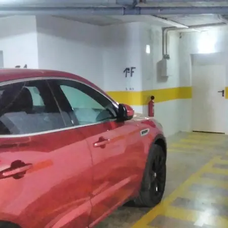 아파트 T2 De Luxo Em Albur-village A 10 Minutos Da A Pe