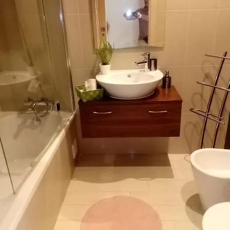 T2 De Luxo Em Albur-village A 10 Minutos Da A Pé *