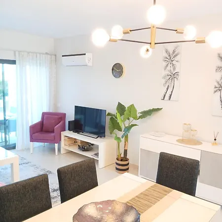 아파트 T2 De Luxo Em Albur-village A 10 Minutos Da A Pe *